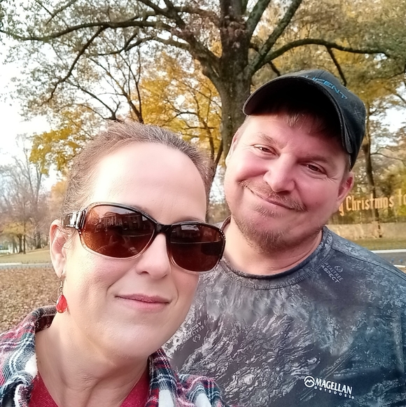 Meet your Posher, Jessica - Picture 2 of 2